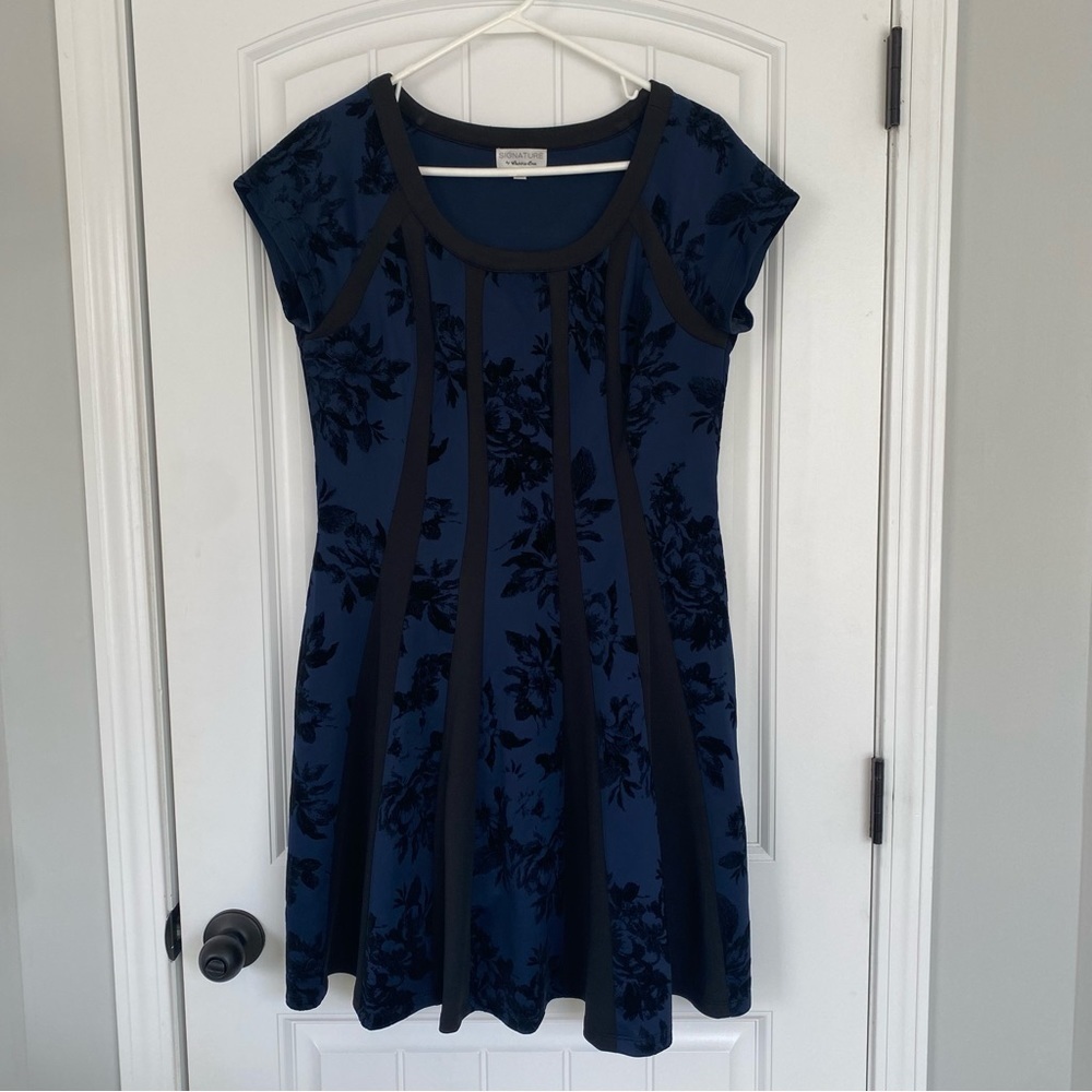 Signature by Robbie Bee Women’s Navy Blue & Black Dress Size 14